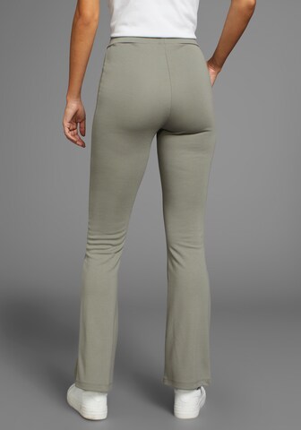 LAURA SCOTT Bootcut Hose in Grau