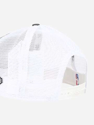 NEW ERA - Boné 'NBA' em cinzento