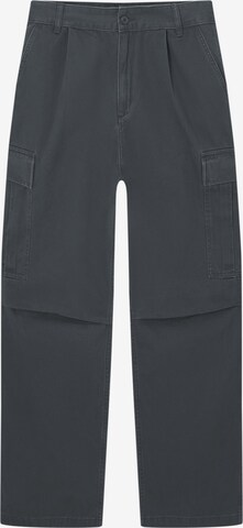 Pull&Bear Regular Cargo trousers in Grey: front