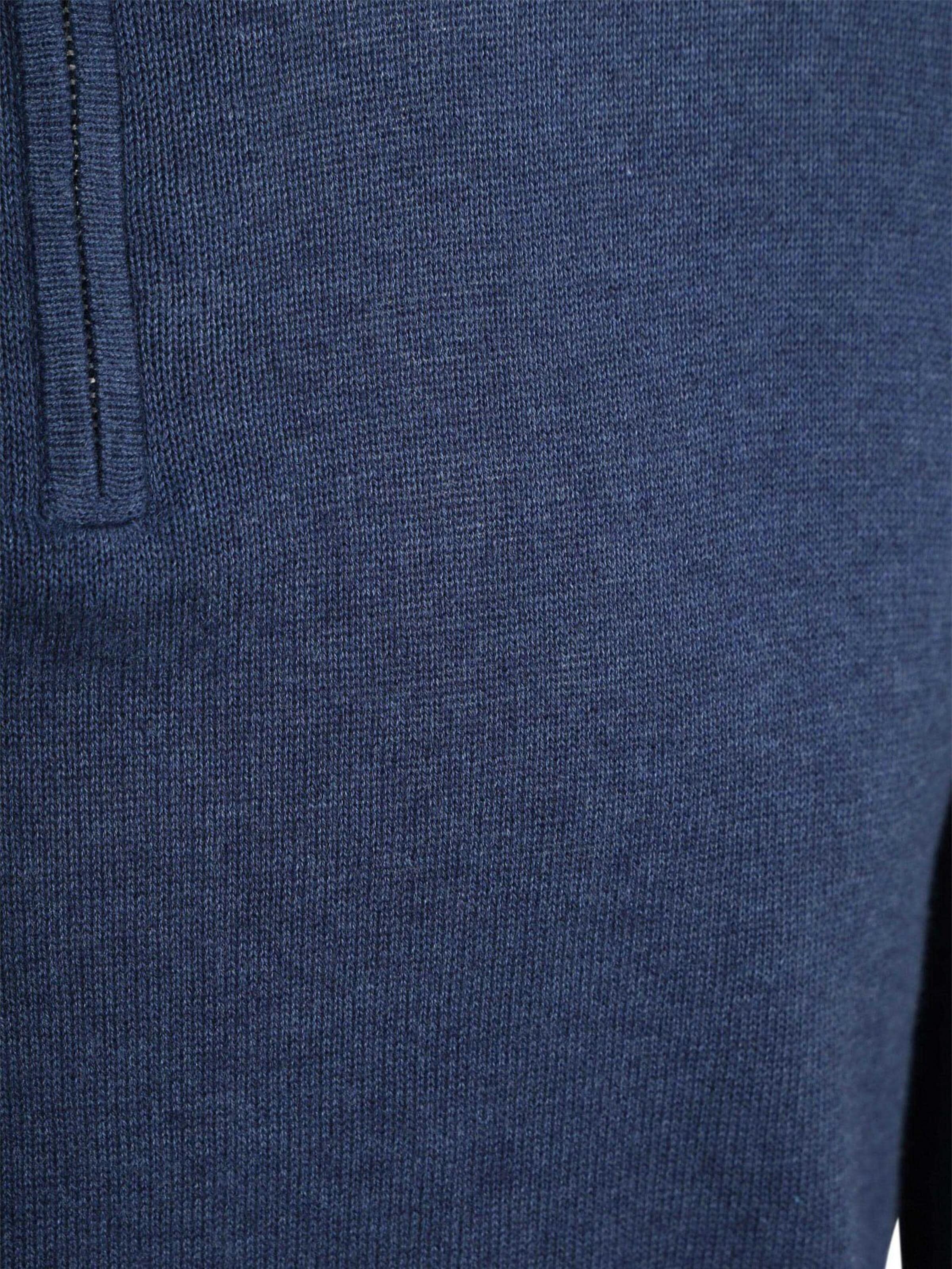 Steppin' out Sweater in Blue