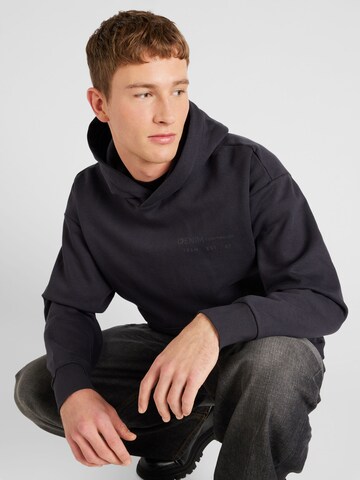 TOM TAILOR DENIM Sweatshirt in Grey