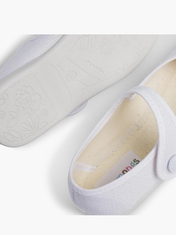 Pisamonas - Bailarina en blanco