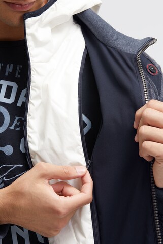 CAMP DAVID Between-Season Jacket in Blue