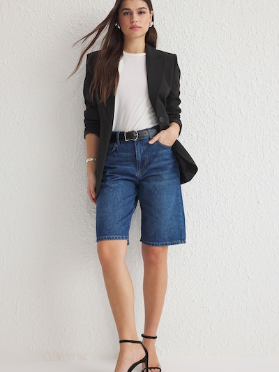 Trendyol Shorts in dunkelblau, Produktansicht