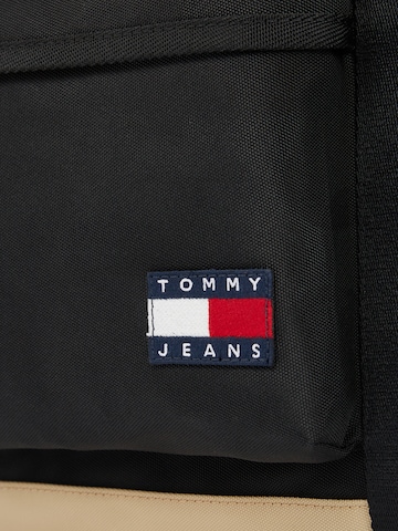 Geantă de weekend 'ESS DAILY' de la Tommy Jeans pe negru