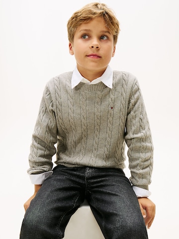 TOMMY HILFIGER Sweater in Grey