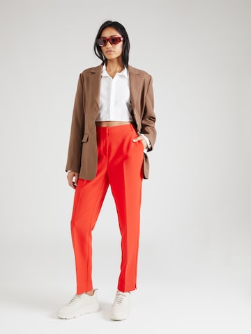 COMMA Slim fit Pleated Pants in Red