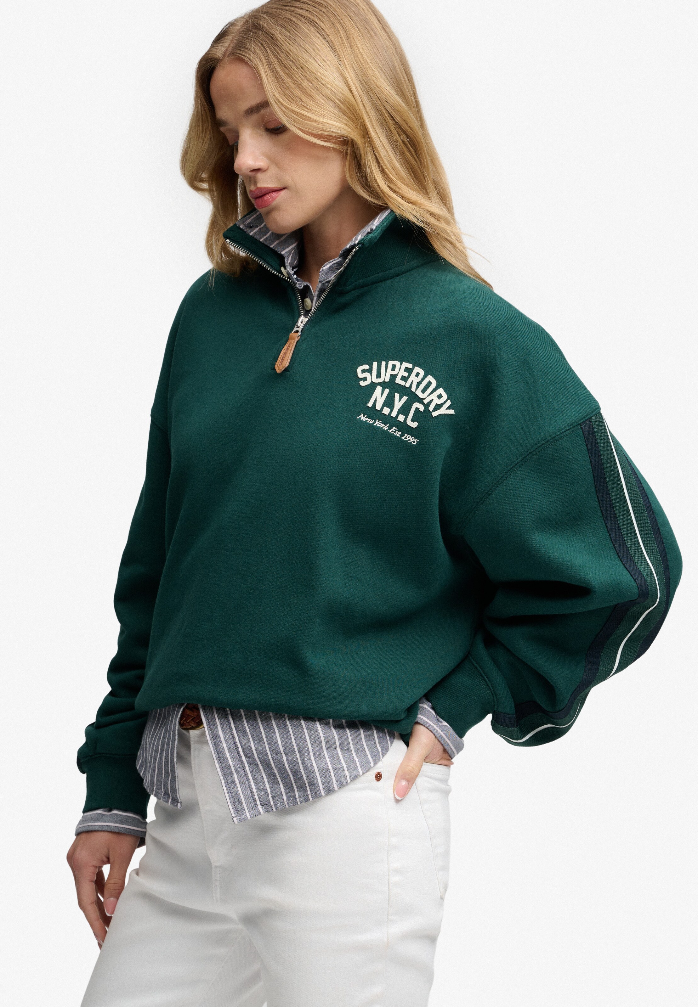 Sweat-shirt 'Country Club' Superdry & Co en vert