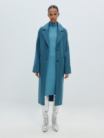 EDITED Ανοιξιάτικο και φθινοπωρινό παλτό 'Santo' σε μπλε: μπροστά