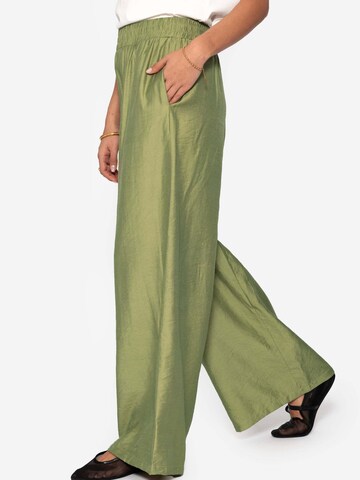 SASSYCLASSY Loose fit Trousers in Green