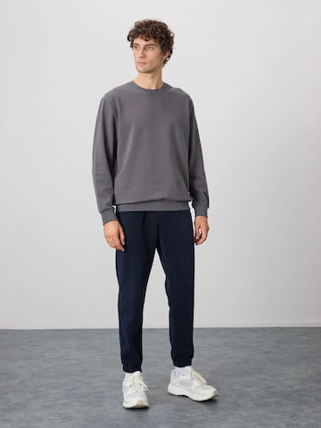 Tommy Life Bluzka sportowa w kolorze szary