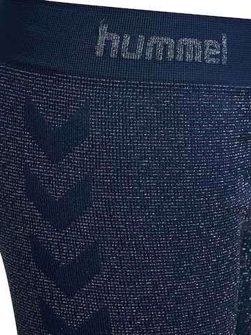 Hummel Slimfit Sportbroek in Blauw