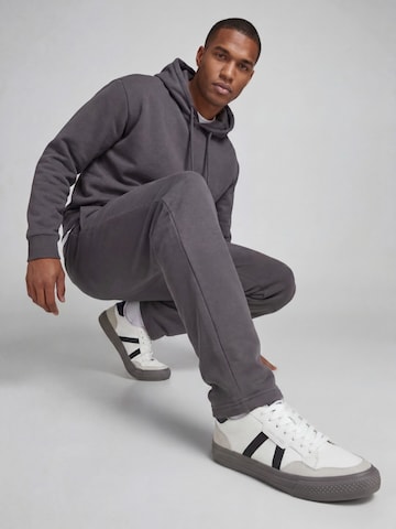 Tapered Pantaloni 'JREBCARL' di JJ Rebel in grigio