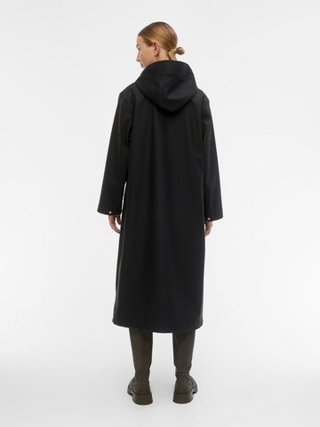 OBJECT Between-Seasons Coat in Black