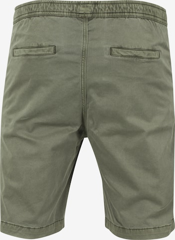 Urban Classics Regular Pants in Green