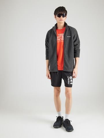 THE NORTH FACE Paita värissä punainen