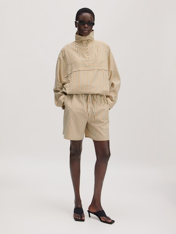 EDITED Loosefit Shorts 'Sylvie' in Beige