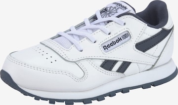 Reebok Sneakers in White: front