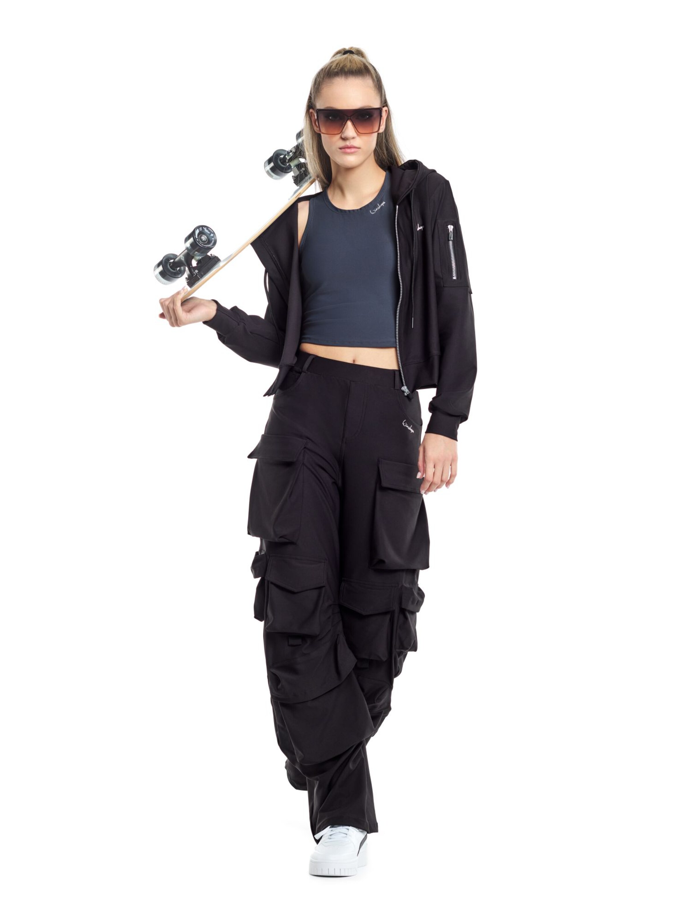 Winshape Спортивная куртка 'J009C' в Черный