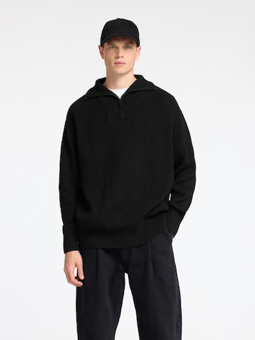 SELECTED HOMME Sweater in Black: front