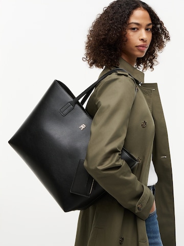 TOMMY HILFIGER Shopper in Schwarz