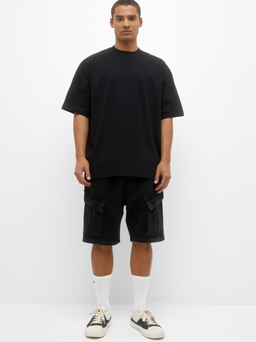 Pull&Bear Loosefit Shorts in Schwarz