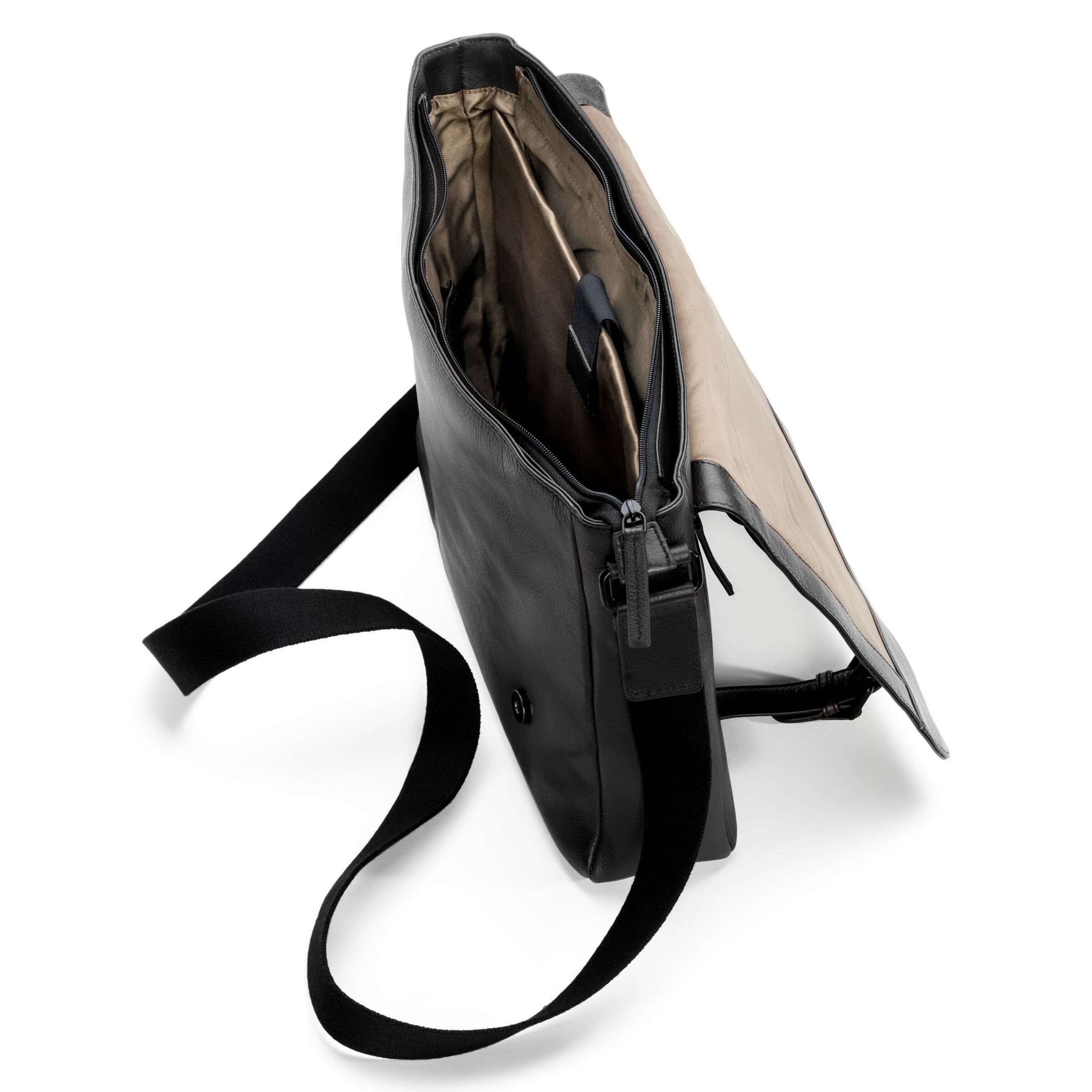 Farmhood Document Bag in Black