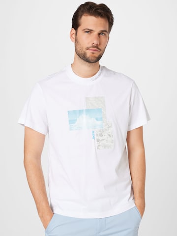 T-Shirt Calvin Klein Jeans en blanc : devant