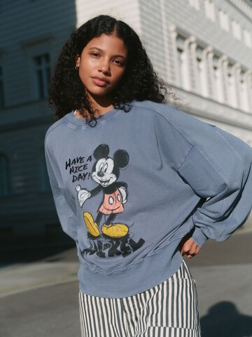 Next Sweatshirt 'Mickey Mouse' in Blau: Vorderseite