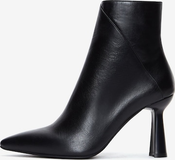 Derimod Ankle boots in Black: front