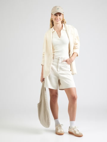 regular Jeans di & Other Stories in beige