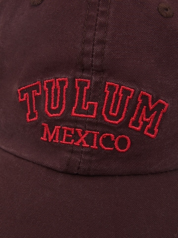 Pull&Bear Sapkák 'TULUM MEXICO' - barna