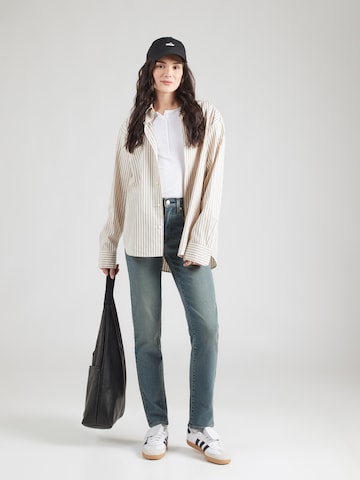 Coupe slim Jean '724 HIGH RISE STRAIGHT' LEVI'S ® en bleu