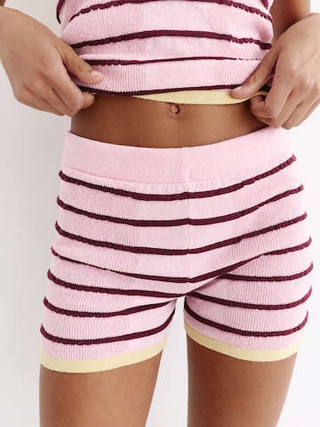 Pull&Bear Slimfit Kalhoty 'PACIFIC TRICOT RAYAS' – pink