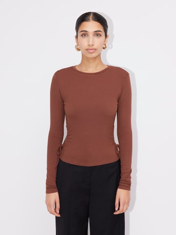 LeGer by Lena Gercke - Camiseta 'Nancy' en marrón: frente