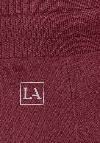 regular Pantaloni sportivi di LASCANA ACTIVE in rosso