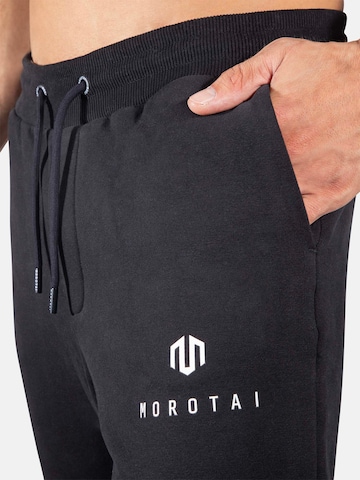 MOROTAI Slimfit Sporthose 'CORPORATE' in Schwarz