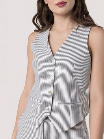 Gilet da completo '8UD001' di Quiosque in grigio