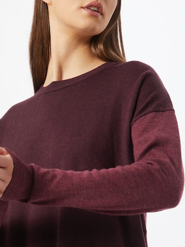 ICEBREAKER Athletic Sweater in Red