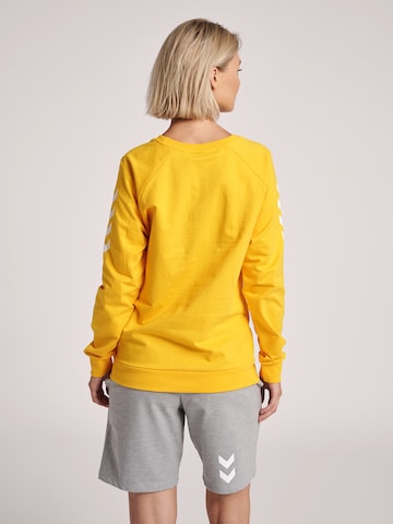 Hummel Sportsweatshirt in Gelb
