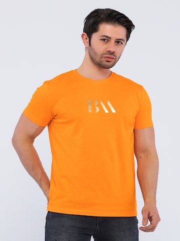 Basics and More Shirt 'Braxton' in Orange: front