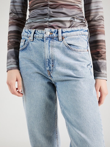 Monki Regular Jeans in Blauw