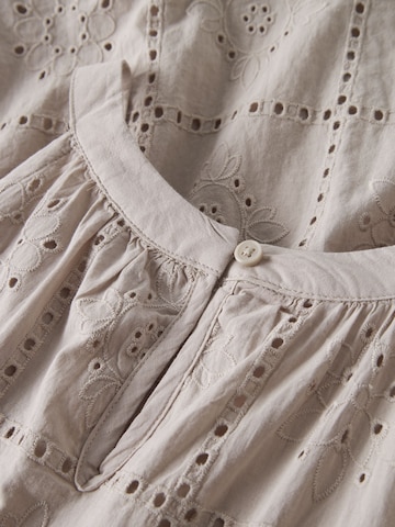 Robe NAME IT en gris