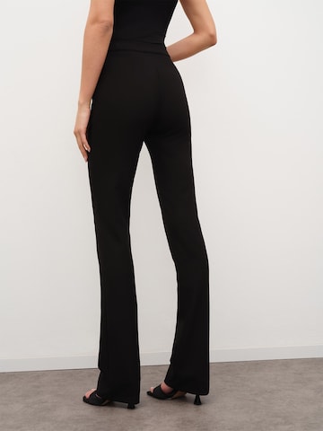 RÆRE by Lorena Rae Flared Pants 'Tall' in Black
