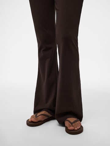regular Leggings 'PCGeorgina' di PIECES in marrone