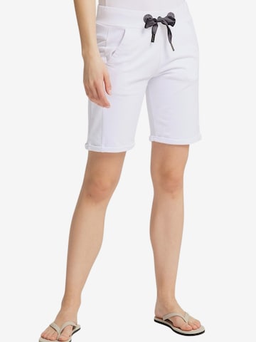 Elbsand Regular Pants 'Brinjana' in White: front