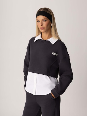 Sweat-shirt 'LAYA SWEATSHIRT BEIGE' FEMSSY en gris