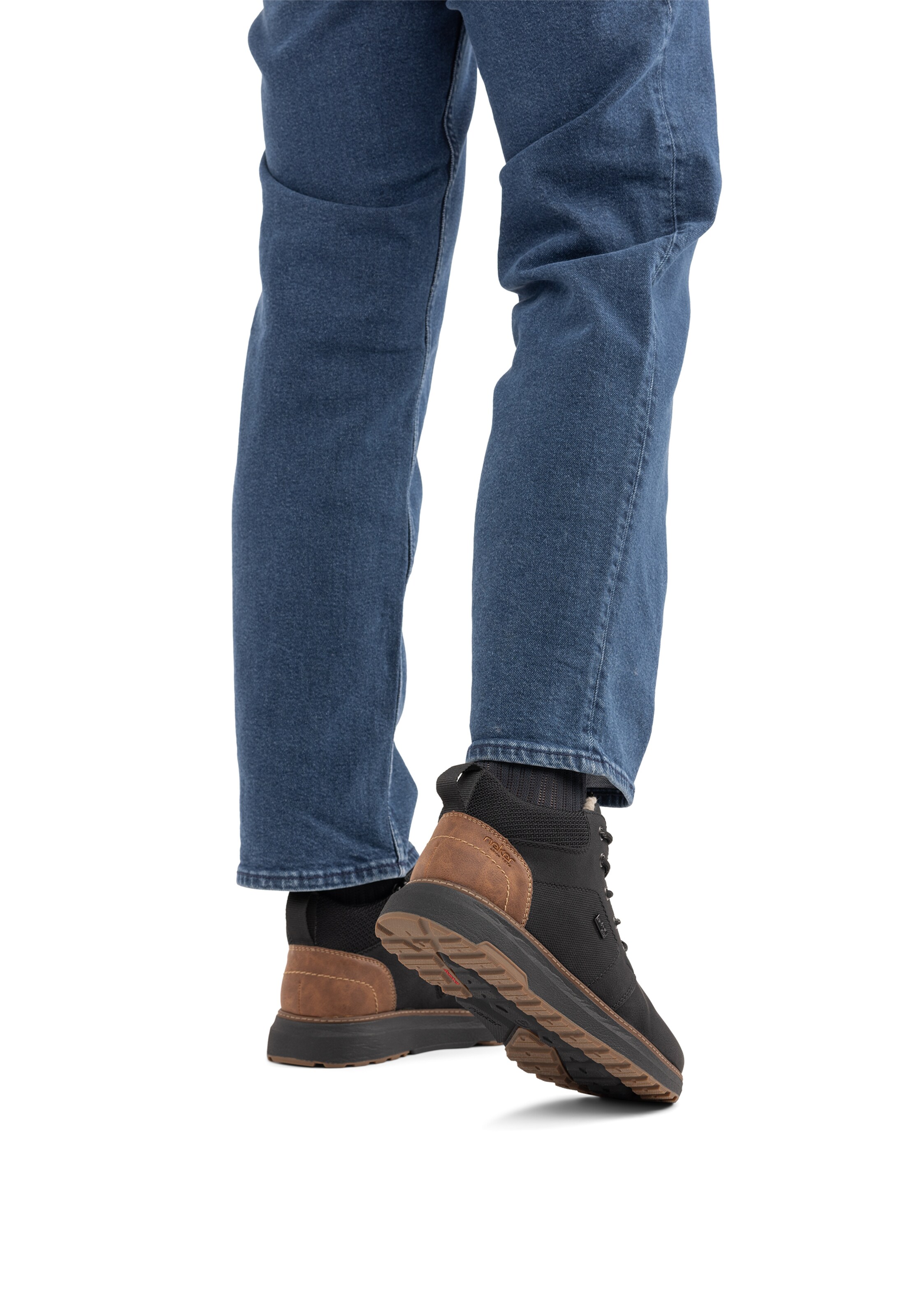 Chaussure à lacets Rieker en noir