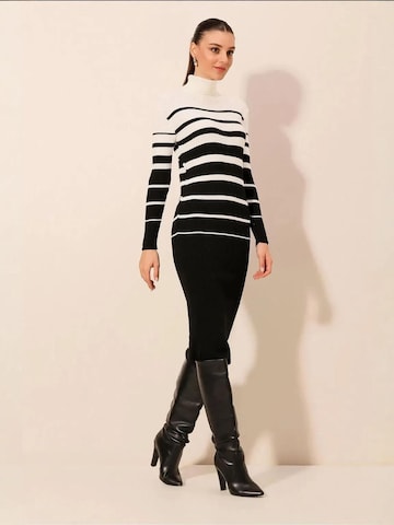 Bigdart Knit dress in Black