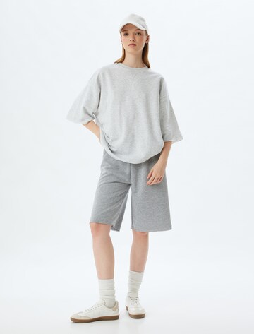Koton Loosefit Shorts in Grau
